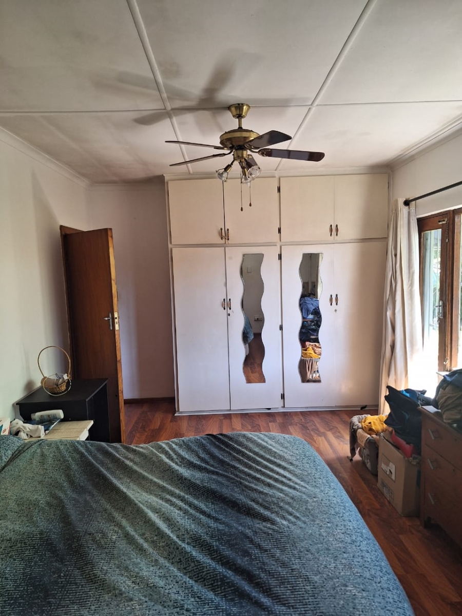 6 Bedroom Property for Sale in Gonubie Eastern Cape